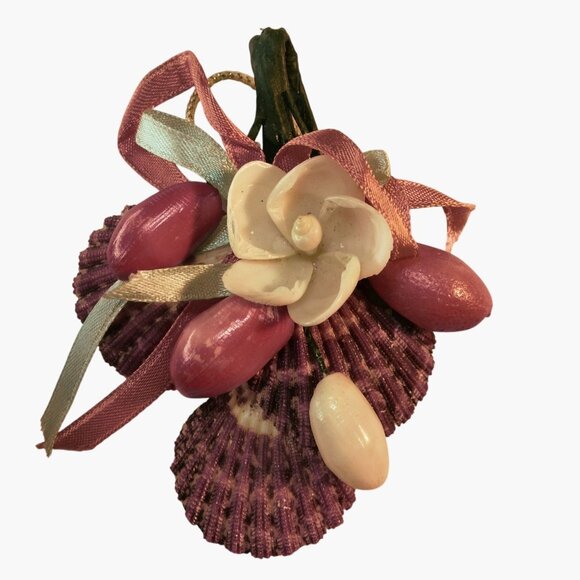 Decorative Seashell Floral Ornament Pink Cream Shells Coastal Tropical - Picture 1 of 4